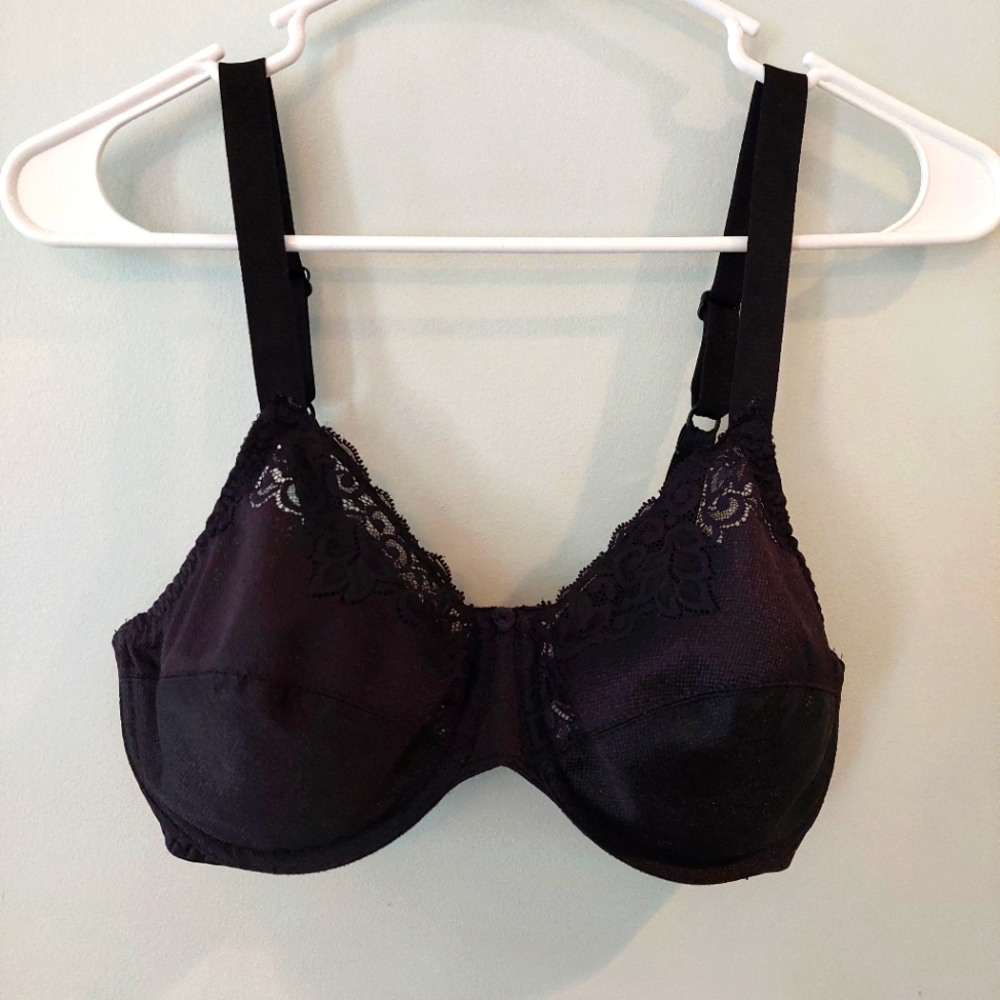 Bali bra 38C black lace underwire non padded